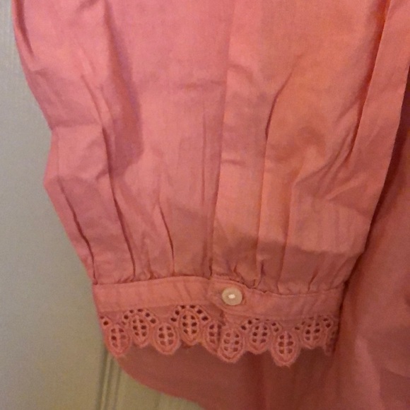 NWT Lace neckline blouse - Picture 3 of 3